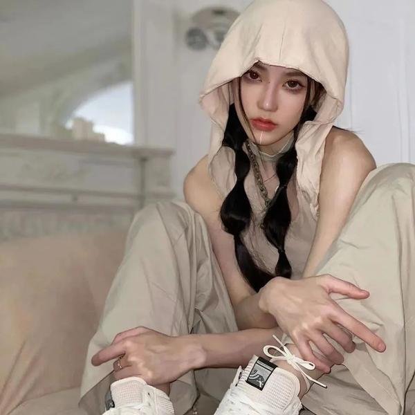 金爪女郎
